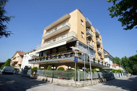 Hotel Luca Rimini Kültér fotó