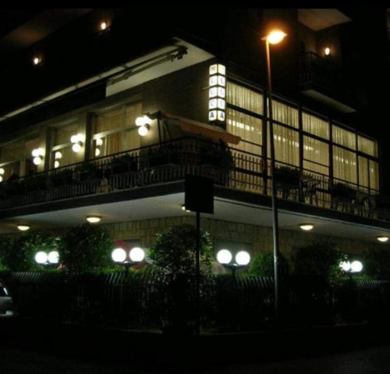 Hotel Luca Rimini Kültér fotó