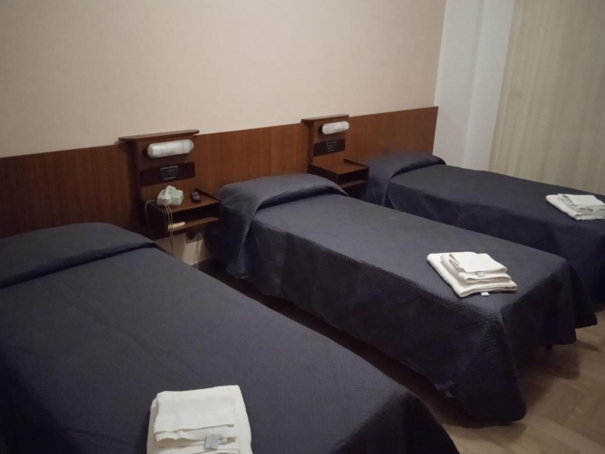 Hotel Luca Rimini Kültér fotó