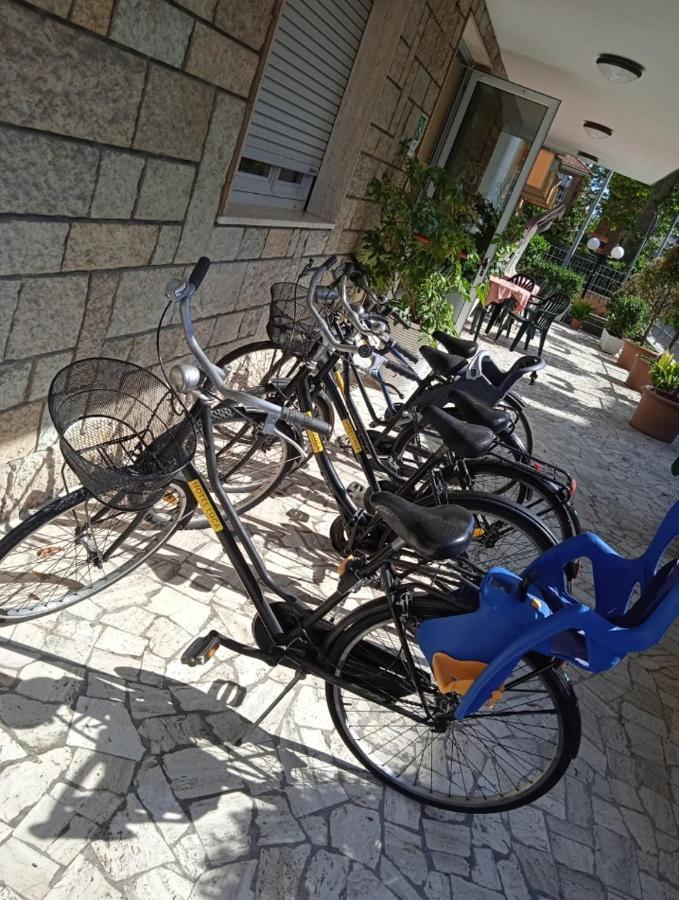 Hotel Luca Rimini Kültér fotó