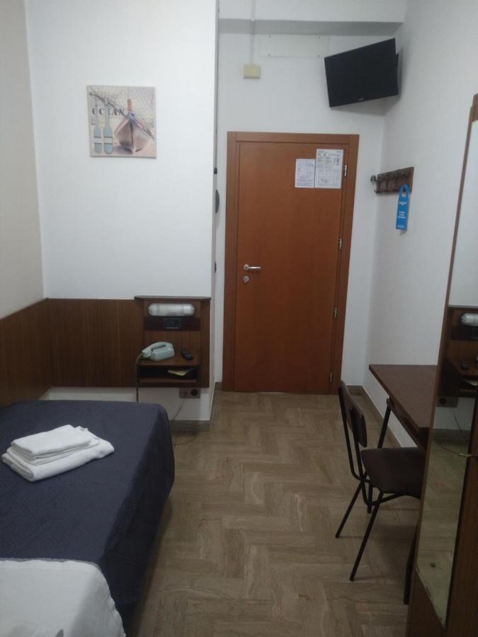 Hotel Luca Rimini Kültér fotó
