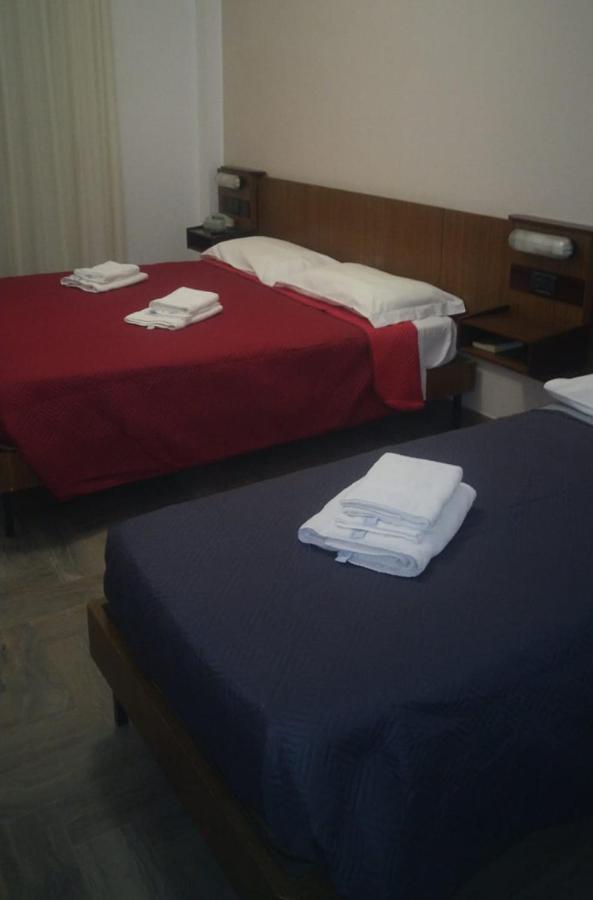 Hotel Luca Rimini Kültér fotó