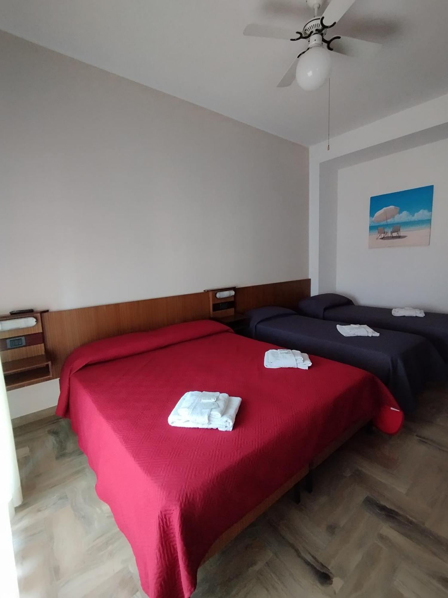 Hotel Luca Rimini Kültér fotó