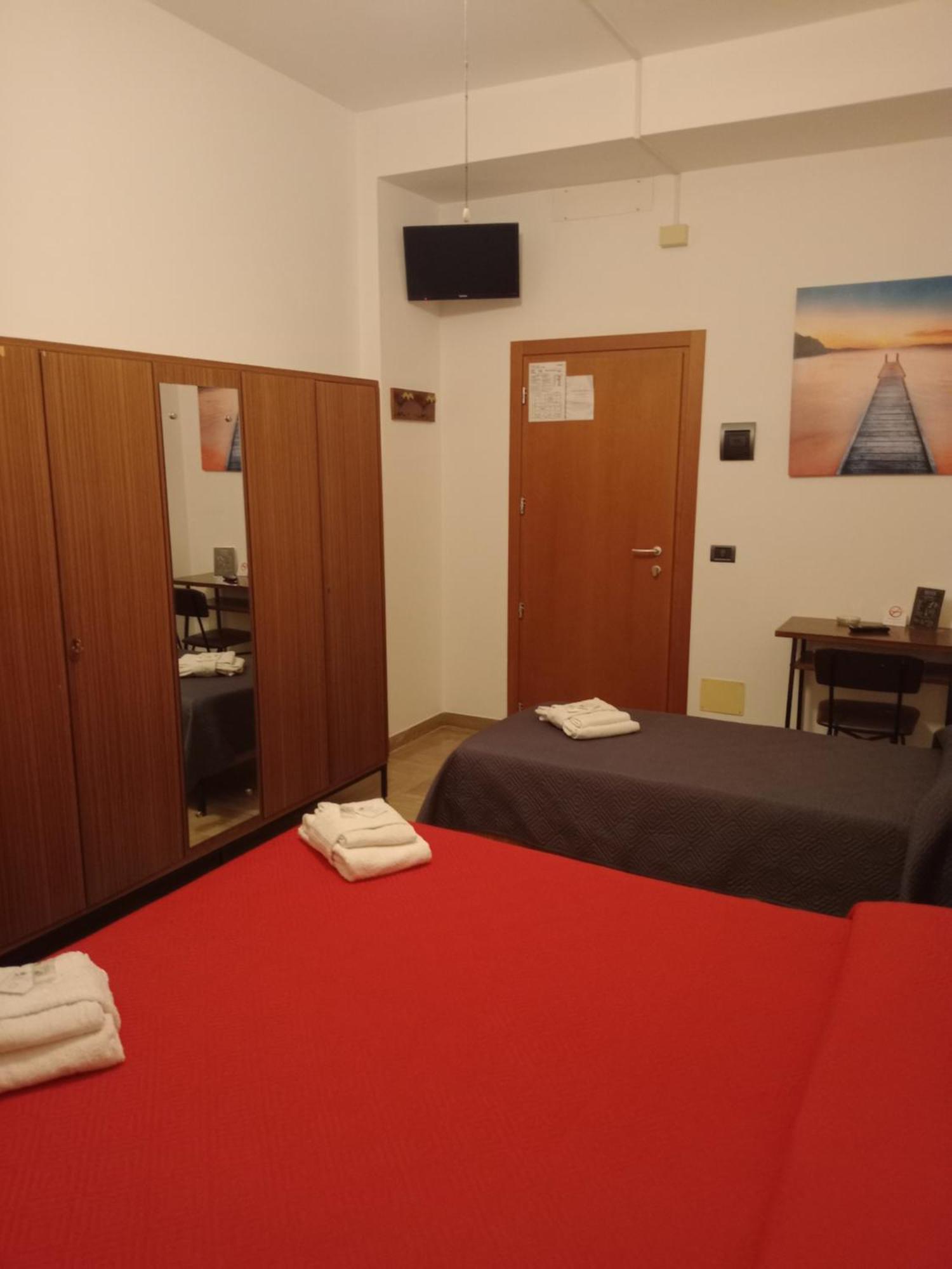Hotel Luca Rimini Kültér fotó