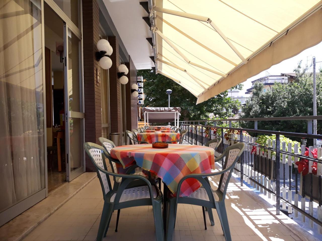 Hotel Luca Rimini Kültér fotó