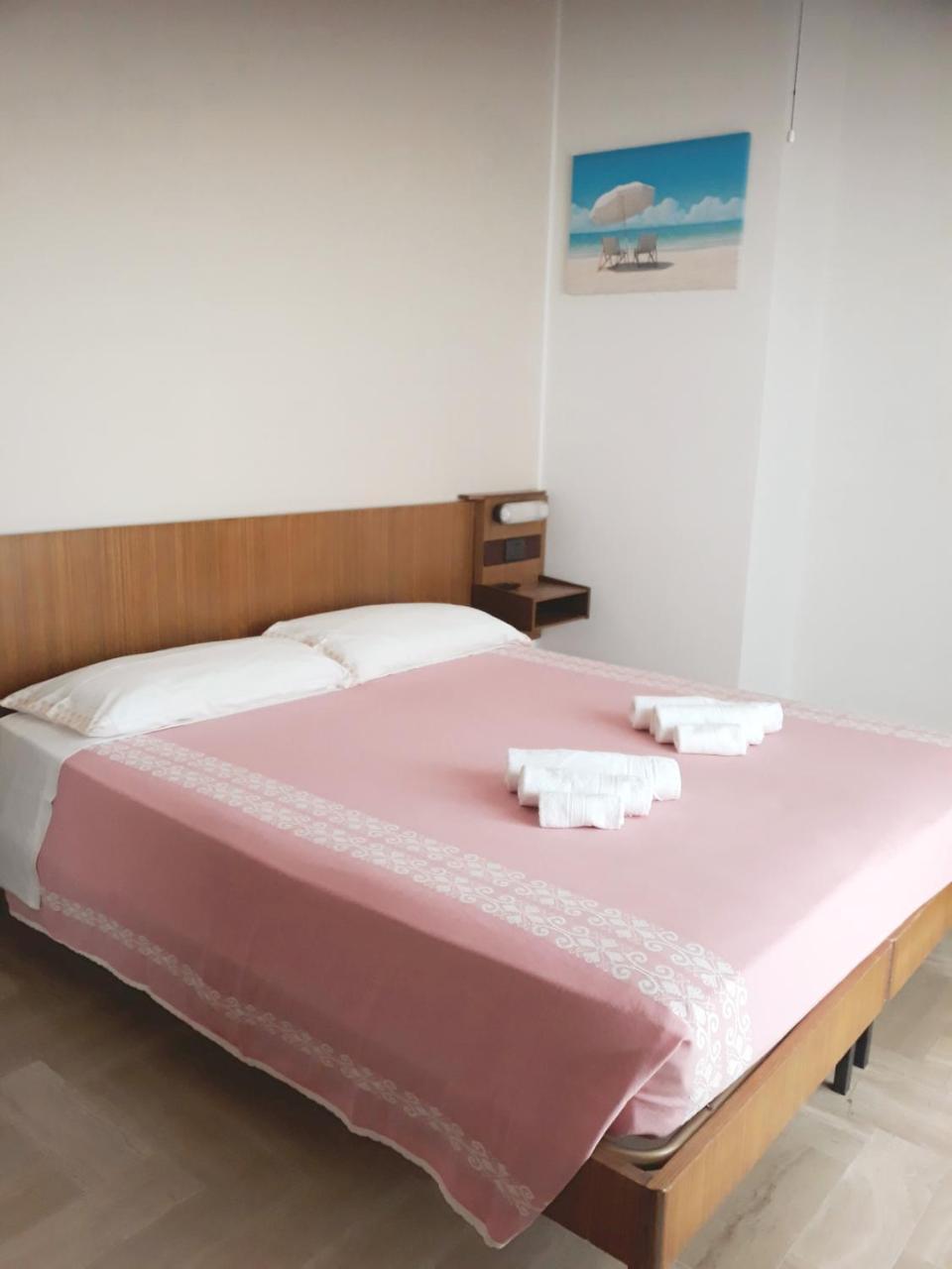 Hotel Luca Rimini Kültér fotó