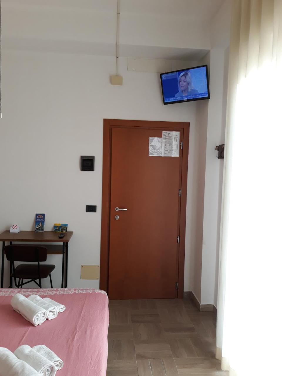 Hotel Luca Rimini Kültér fotó