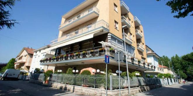 Hotel Luca Rimini Kültér fotó
